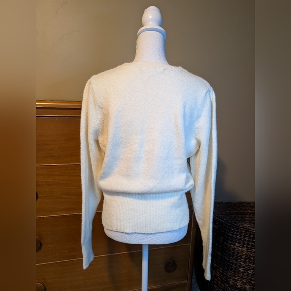 Christmas Dingle Ball White Crop Sweater SZ Large - Picture 9 of 15